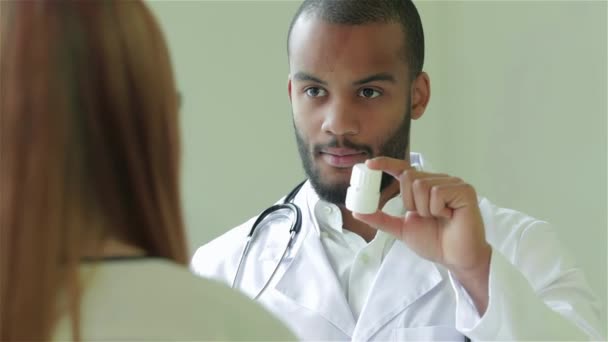 Attentive Doctor Listens Patient Diagnoses Best Clinics Smiling Doctor Listens — Stock Video
