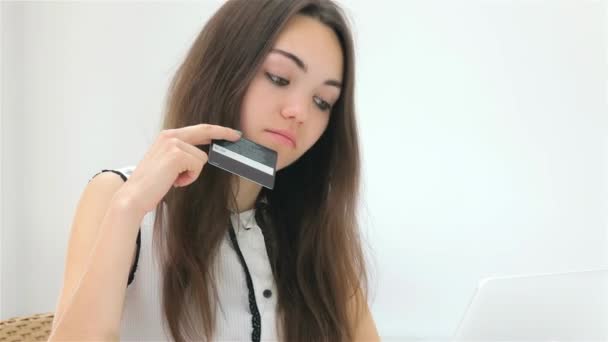 Gadis Cantik Membuat Pembelian Online — Stok Video