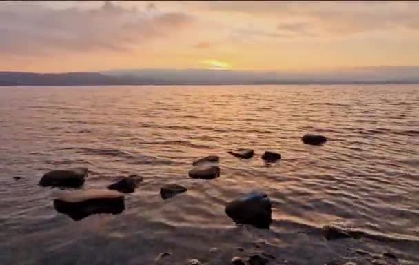 Закат Озере Констанция Камнями Воде — стоковое видео