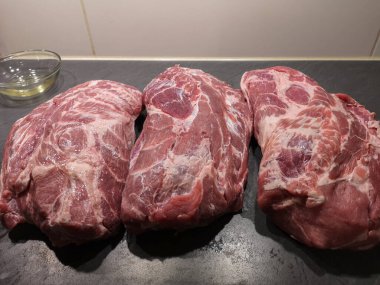 raw pulled pork meat