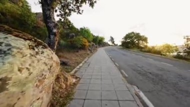 Video 4k Manzarası şafak vakti İspanya 'nın Extremadura eyaletinin Plasencia şehrindeki 