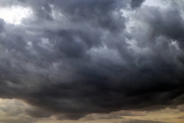 Céu Dramático Com Nuvens Noite Nublado Preto Imagem De Stock