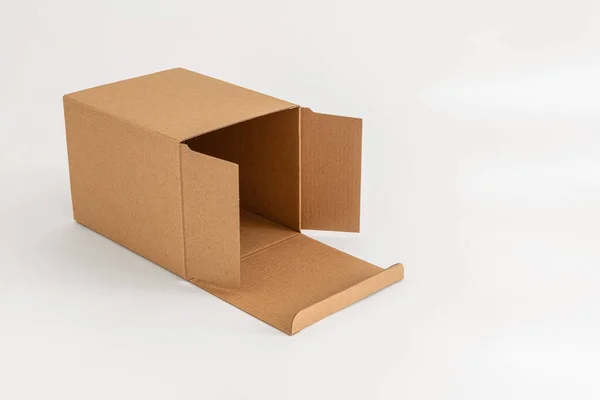 Caja Cartón Vacía Aislada Sobre Fondo Blanco —  Fotos de Stock