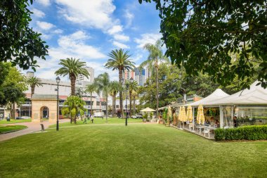 Sydney, Avustralya 22 Nisan 2021 - Burwood Park 'taki Burwood Savaş Anıtı, Sidney' in batısındaki banliyö.