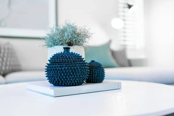 Ev dekorasyonu, modern oturma odasının içinde. Şık bir ev, apartman dekorasyonu.