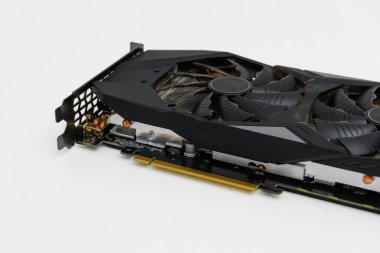 Eski kullanılan grafik kart işleme birimi GPU bilgisayar PCI beyaz arkaplan üzerinde izole