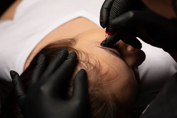 Beauty Master Black Gloves Applying Permanent Brow Makeup Closeup Shot — Stock Photo, Image