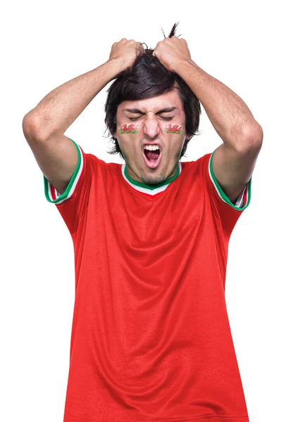 Joven Fanático Del Fútbol Deportivo Con Camiseta Roja Gales Frustrado — Foto de Stock