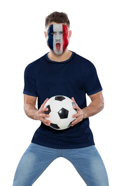 身穿球衣的足球迷 脸上涂着法国队的旗帜 情绪激动地在白色的背景上尖叫着 — 图库照片