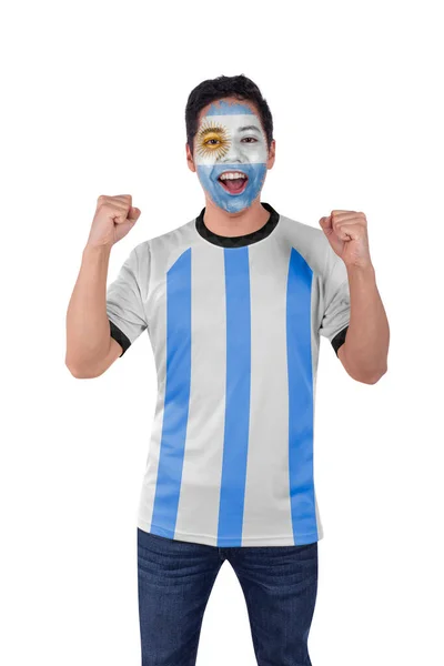 Mladý Sportovní Fotbalový Fanatik Argentinským Dresem Šťastný Křik Emocemi Pro — Stock fotografie