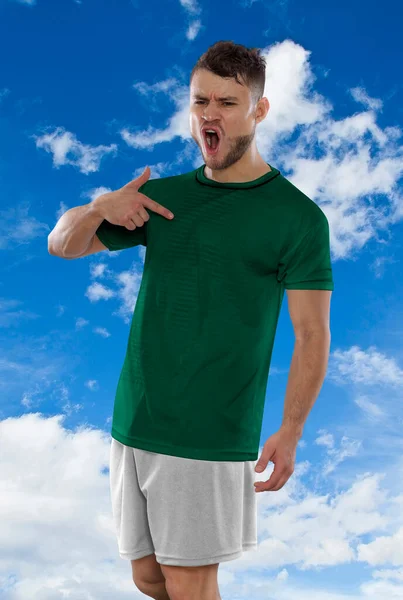 Profesjonell Fotballspiller Grønn Skjorte Saudi Arabias Landslag Skriker Spenning Mål – stockfoto
