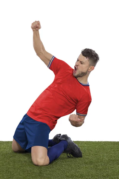 西班牙职业足球运动员 身穿红色西班牙国家队球衣 为进球而激动地大喊 他的进球在白人背景下表现出挑战和快乐的表情 — 图库照片