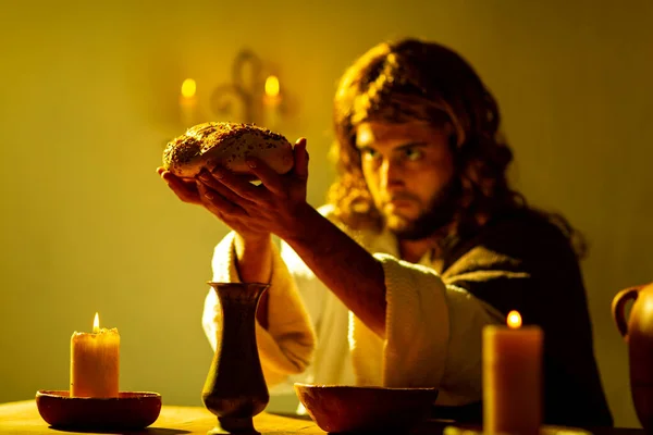 Представление Сцен Иисуса Христа Время Последнего Ужина Апостолами Теплыми Огнями — стоковое фото