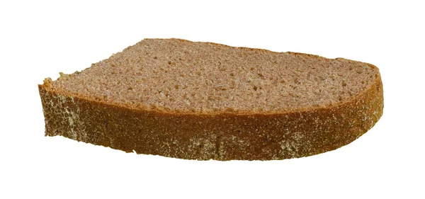 Beyaz Arka Planda Izole Edilmiş Bir Parça Koyu Çavdar Ekmeği — Stok fotoğraf