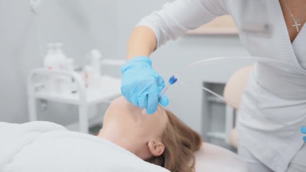 Cosmetic Procedure Gas Liquid Peeling Rejuvenation Regeneration Skin Using Jet — Vídeo de Stock
