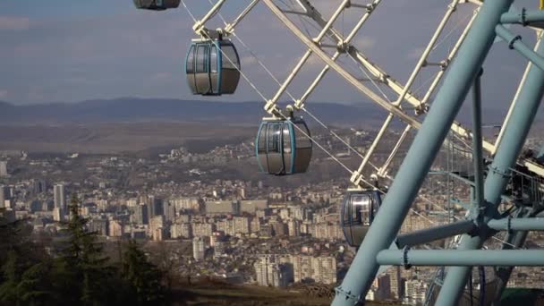 Primer Plano Tempozan Ferris Rueda Multicolor Parque Atracciones Mtatsminda Con — Vídeos de Stock