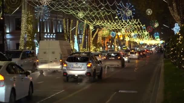December 2022 Tbilisi Georgien Festlige Dekorationer Julebelysning Aftenen Rustaveli Avenue – Stock-video