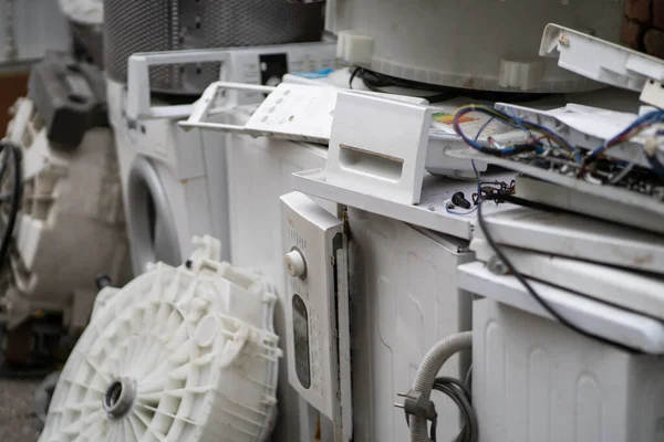 Old Broken Dumped Household Appliances Left Rubbish Dump Scrap Aluminum — Stock Photo, Image