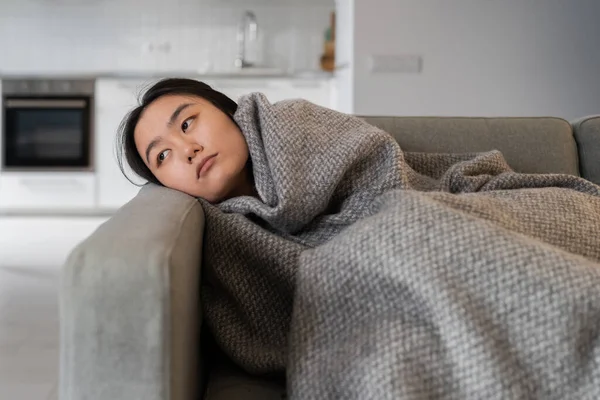 Uninteressierte Müde Asiatisch Koreanische Junge Frau Die Traurig Und Schlecht — Stockfoto
