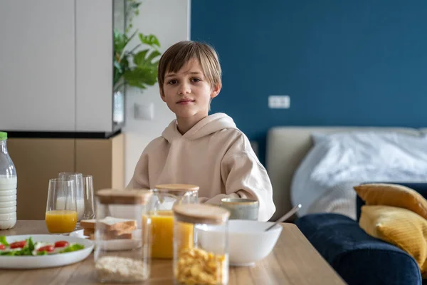 Portrait Caucasian Boy Looking Camera While Having Healthy Tasty Breakfast — Stock Photo, Image
