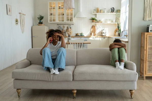Annoyed Angry African American Mother Sitting Offended Upset Son Sofa — Stock Photo, Image