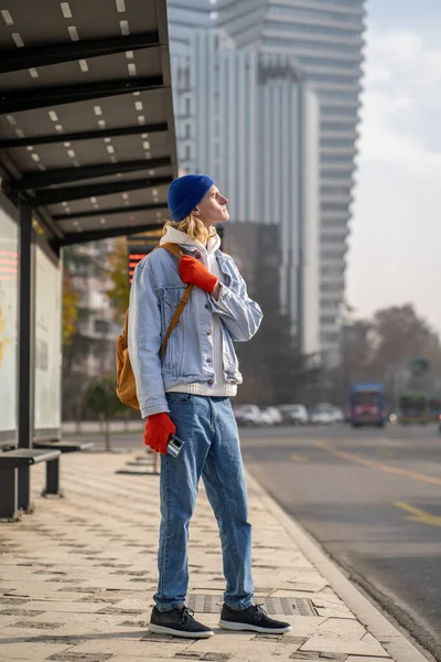 Vertical Shot Teen Boy Backpack Standing Alone Bus Stop Enjoying — Stock Photo, Image