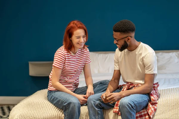 Communication Relationships Young Diverse Interracial Couple Man Woman Laughing While — Stock Photo, Image