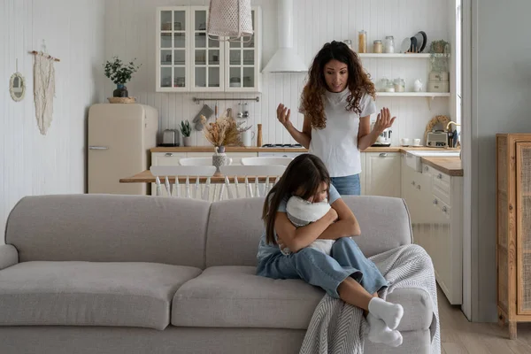 Angry Woman Mom Blaming Scolding Sad Guilty Teenage Daughter Home — Stock Photo, Image