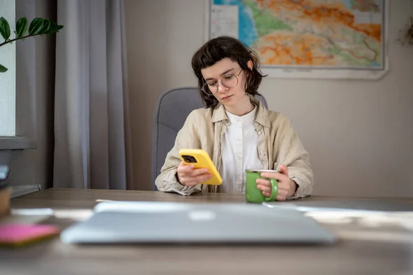 Serious Teenage Girl Having Tea Break Freelance Work Studying Distant — Stock Photo, Image