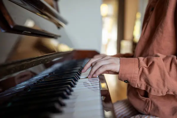 Hands Woman Practicing Music Skills Playing Piano Home Talented Pianist — Stock Photo, Image