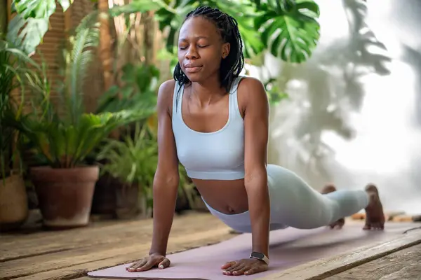 Concentrated African American Woman Doing Yoga Relaxed Black Girl Eyes — Stock Photo, Image