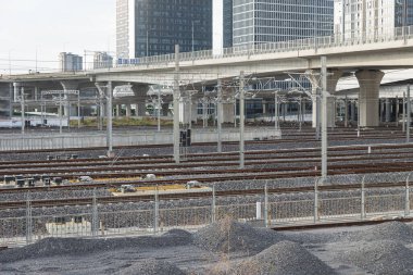 Guangzhou Çin 'deki tren rayları..