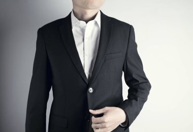 Silah geçmişi olan bir adam.