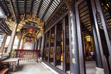 Guangzhou, Çin - 10 Şubat 2015: Cheng Huang Tapınağı Guangzhou Çin 'deki ünlü tapınaktır.