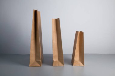 Basit geri dönüşümlü kese kağıdı