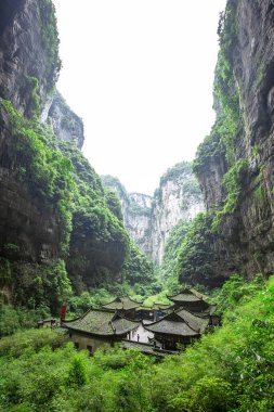 Chongqing Çin 'deki Wulong doğal köprü parkı.