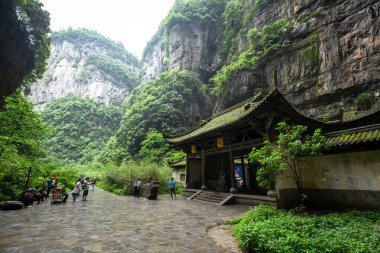 Chongqing, Çin - Mayıs 19.2018: Chongqing Çin 'deki Wulong doğal köprü parkı, burası şehrin en ünlü yeri..