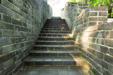 Guangzhou 'daki eski Çin Seddi' nin merdivenleri.