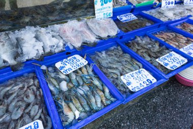 Huahin Tayland 'daki deniz ürünleri pazarı.