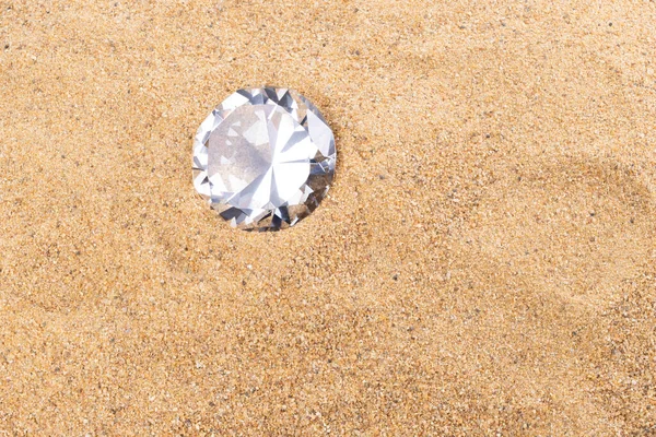 Big Carat Diamond Jewelry Gemstone Sand Beach Tropical Island Beautiful — Stock Photo, Image
