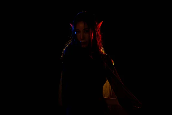 Siyah Fantezi Ipli Peri Kadın Elf Kraliçesi Uzun Elbise Cadı — Stok fotoğraf