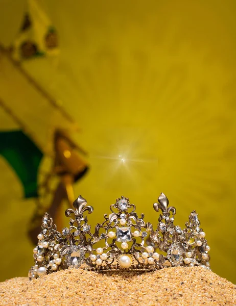 Желтый Пузырь Бриллиантовая Корона Золотистом Солнце Естественная Жара Среднем Востоке — стоковое фото