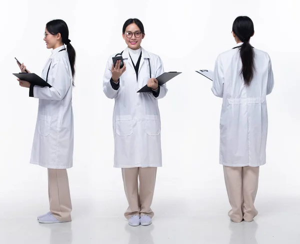 Pełna Długość 30S Asian Woman Doctor Stetoskopem 360 Przodu Widok — Zdjęcie stockowe