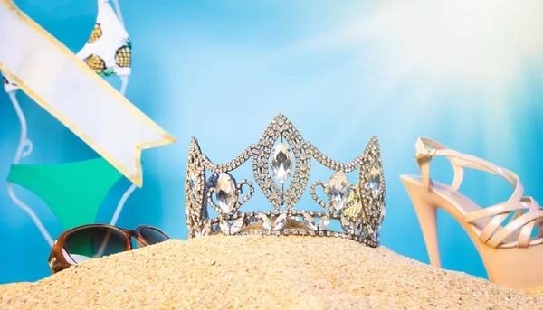 Desert Sand Ocean Wind Diamond Crown Put Deep Blue Sky — Stock Photo, Image