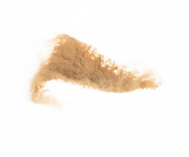 Küçük ölçekli kum patlaması, altın tahıl dalgası patlaması. Soyut bulut sineği. Sarı renkli kum, havaya silis sıçratıyor. Beyaz arka plan izole edilmiş yüksek hızlı deklanşör, dondurucu atış