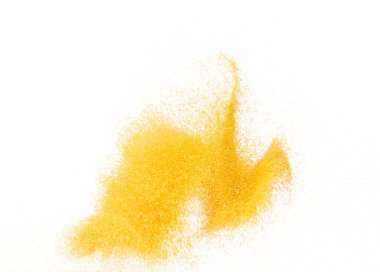 Küçük ölçekli sarı kum uçan patlama, altın rengi kum tanecikleri patlar. Soyut bulut sineği. Sarı renkli kum damlaları içine hava atıyor. Beyaz arka plan izole edilmiş yüksek hızlı deklanşör, fırlatma