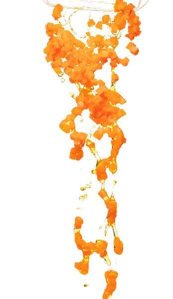 Кубики Моркови Свежей Формы Льющиеся Водой Бета Каротин Оранжевый Цвет — стоковое фото