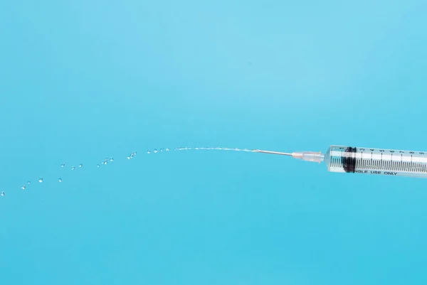 Syringe Inject Serum Cure Drug Needle Tube Fly Air Syringe —  Fotos de Stock