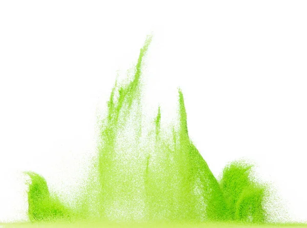 小尺寸绿沙飞散 蔬菜沙粒爆裂 抽象云雾飞行 绿色的沙子飞溅在空气中 白色背景隔离高速快门窗 抛掷冻结 — 图库照片