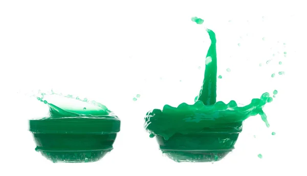 Líquido Pintura Verde Vuela Aire Derrama Recipiente Vidrio Jugo Manzana —  Fotos de Stock